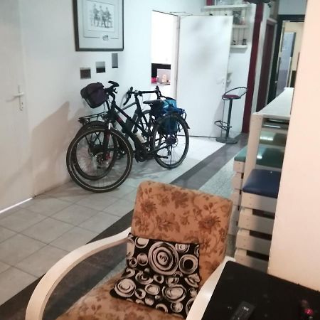 Hostel Yolo Belgrad Dış mekan fotoğraf